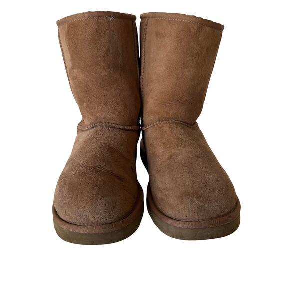 UGG Australia size 8 Camel Tone Suede Classic short Boots size 8 - Picture 1 of 16
